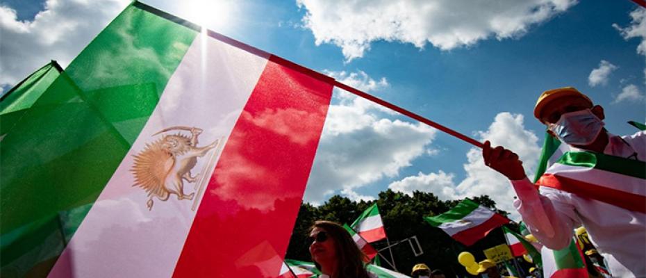 إيران تلقي بمسؤولية احتجاجات على القوى الخارجية