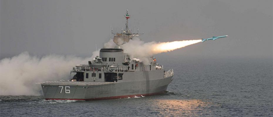 إيران تختبر صواريخ باليستية
