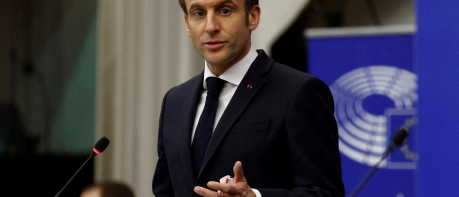 France urges Iran to agree to a nuclear deal