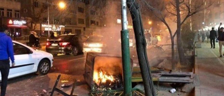 احتجاجات عارمة في إيران