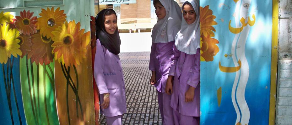  Iranian schoolgirls deliberately poisoned to stop them from education