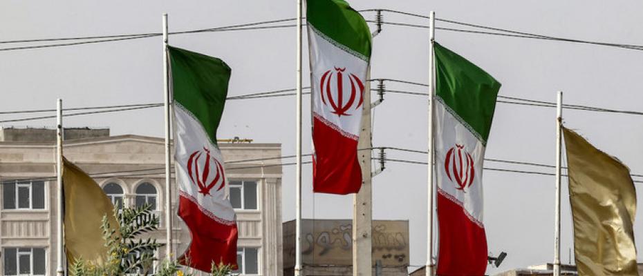 US imposes new Iran-related sanctions 