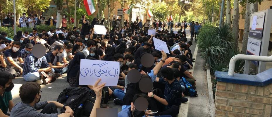 تجمعات اعتراضی در دانشگاه تهران وارد روز دوم شد
