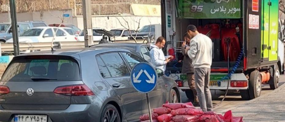 رۆشتنی بەنزینی سوپەری هاوردەکراو لە ئێران دەستیپێکرد؛ هەر لیترێک بە ٨٠ هەزار تمەن