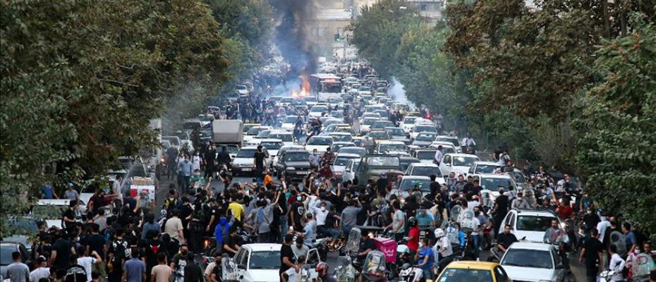 اکونومیست: آمریکا و اسرائیل می‌توانند مانع کشتار معترضان ایرانی شوند