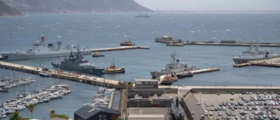 ئەفریقای باشوور داوا لە ئێران دەکات لە نمایشی سەربازی بریکس بکشێتەوە و رێز لە مافی خۆپێشاندان بگرێت