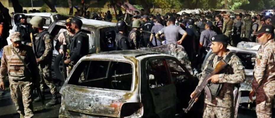 حداقل ١٤ نفر عصر دوشنبه ٢٧ بهمن در حمله انفجاری و تیراندازی در استان خیبرپختونخوا کشته و ٢٥ نفر دیگر زخمی شدند.