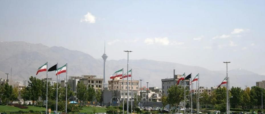 سوێد و ئوسترالیا داوا لە هاووڵاتییانیان دەکەن دەستبەجێ ئێران جێبهێڵن